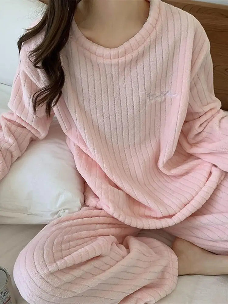 Winter Soft Velvet Pajamas Set