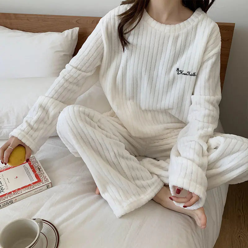 Winter Soft Velvet Pajamas Set