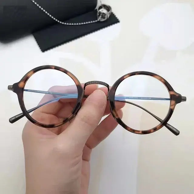 Japanese Handmade Pure Titanium Ultra Light Round Eyeglasses for Unisex